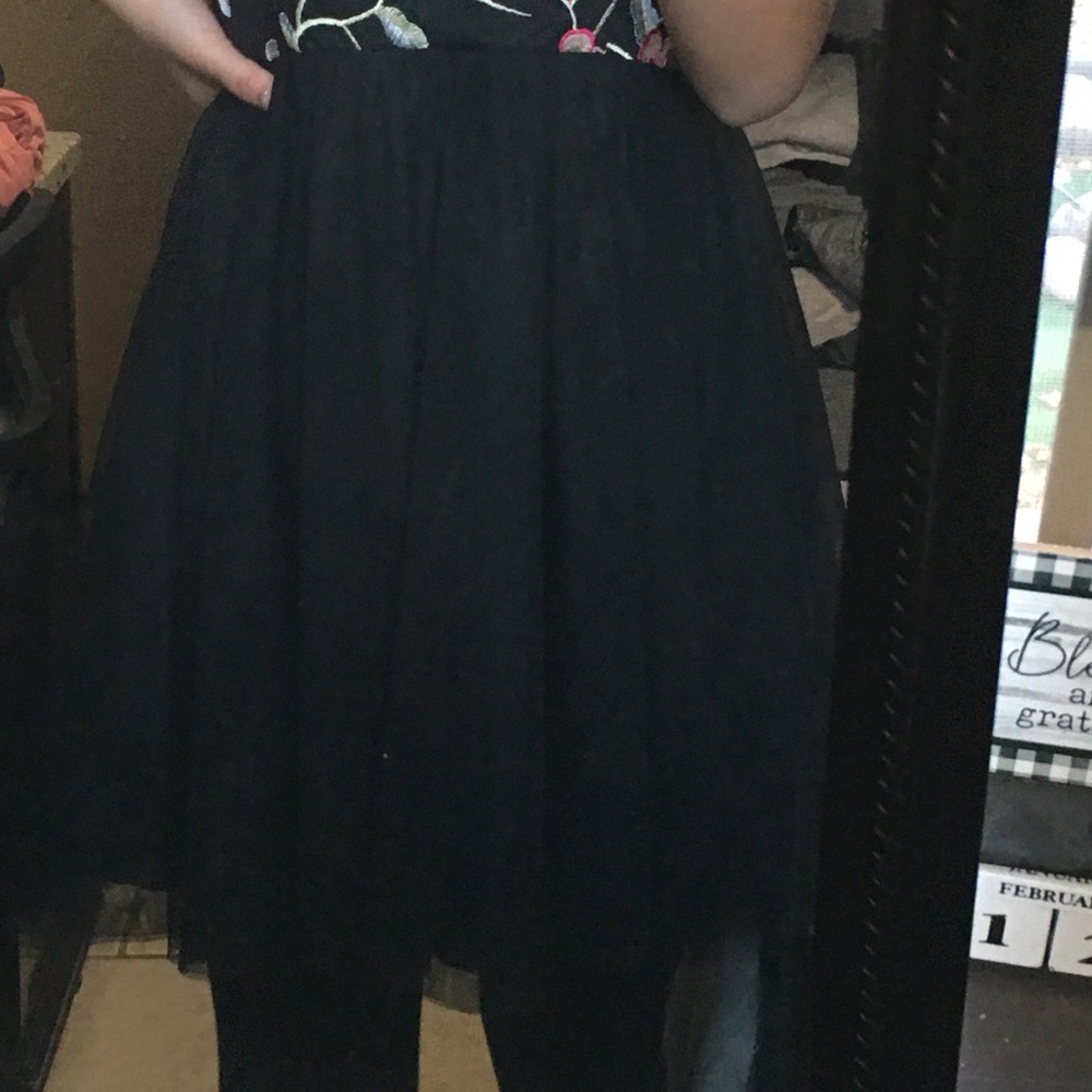 Dress - Picture 2 of 3